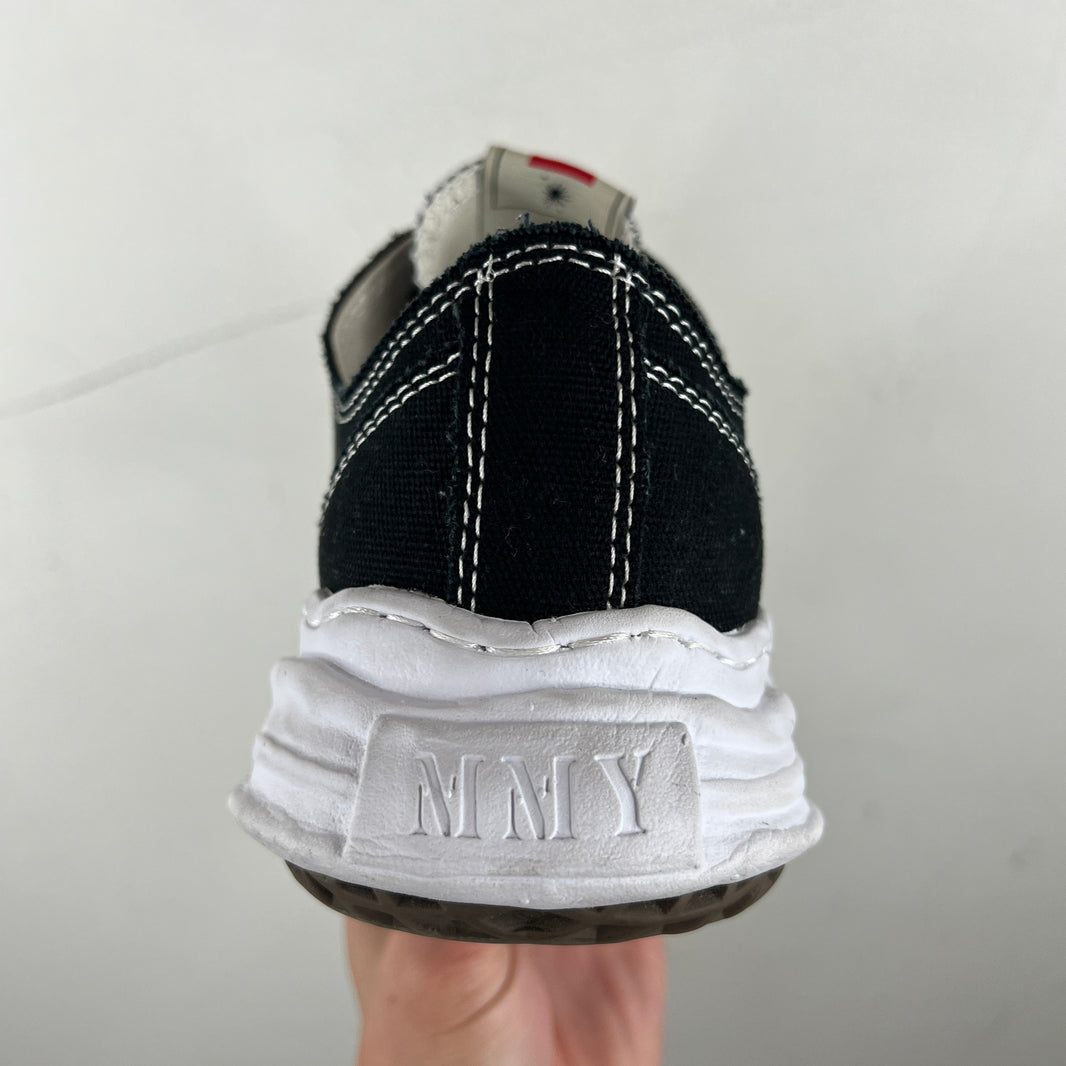 MMY Classic Hank Low Sneakers