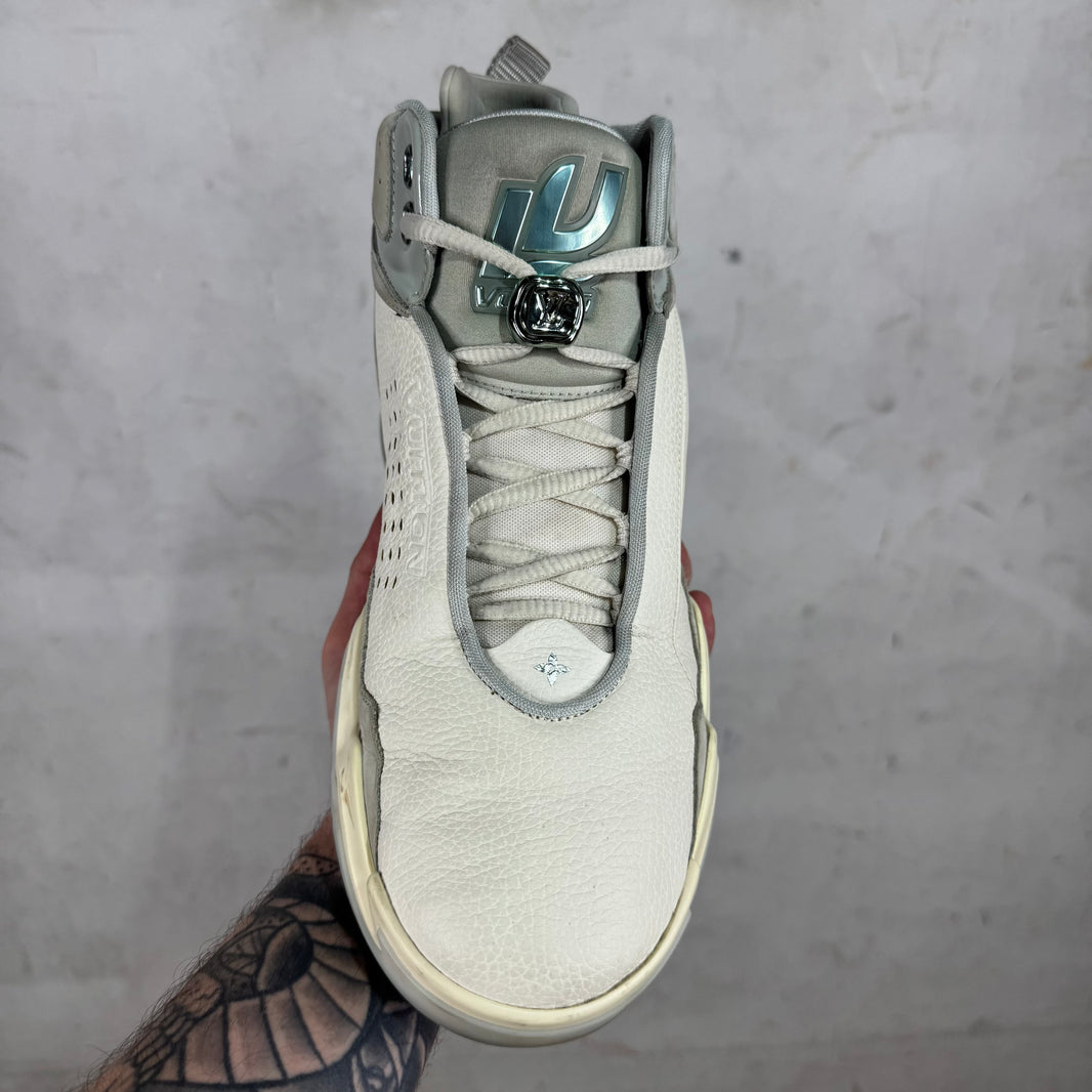 Louis Vuitton White/Grey Trainer 2