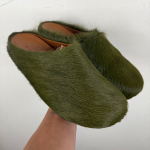 Marni Olive Fussbett Slides