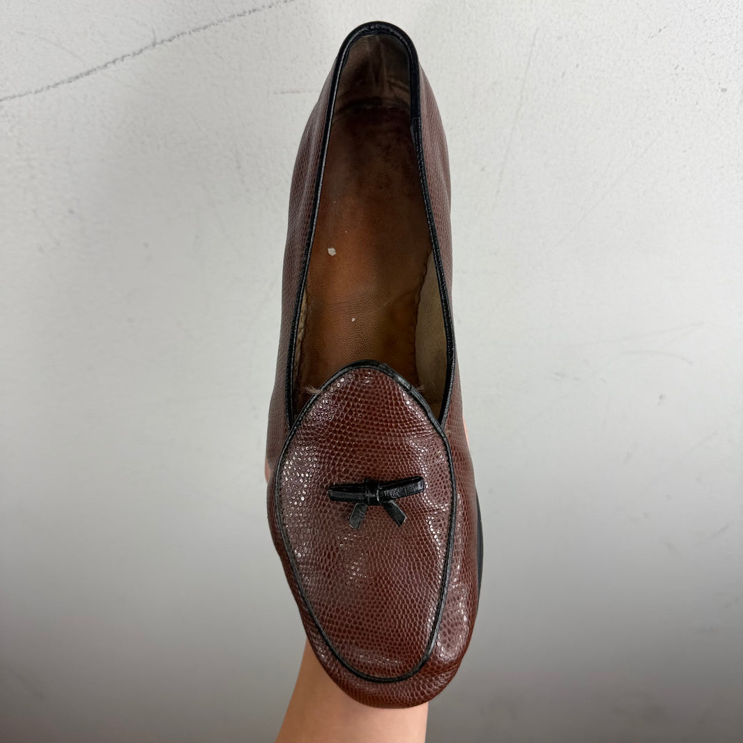Belgian Shoes Leather Textured Loafers