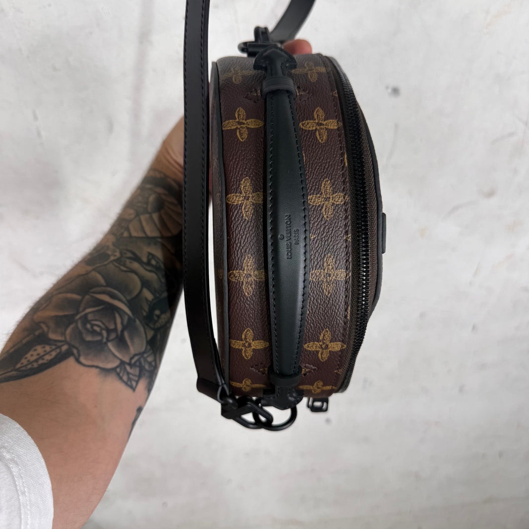 Louis Vuitton Monogram N7 Wheel Bag