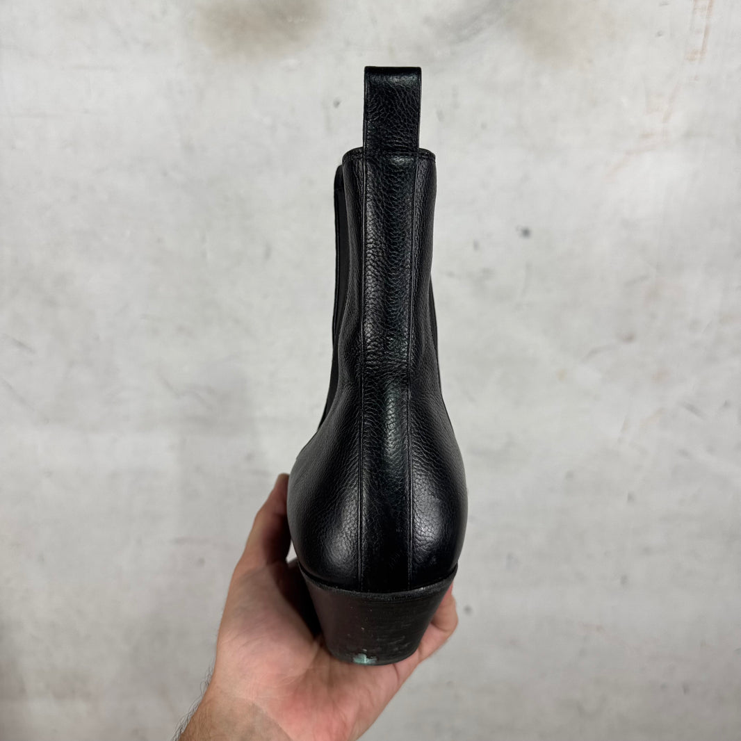 Saint Laurent Pointed Chelsea Boots