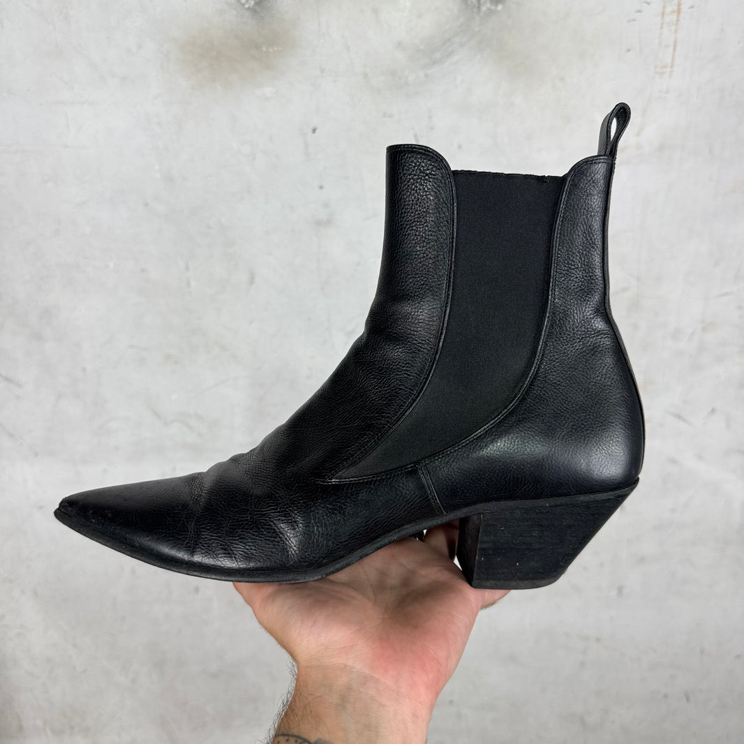 Saint Laurent Pointed Chelsea Boots