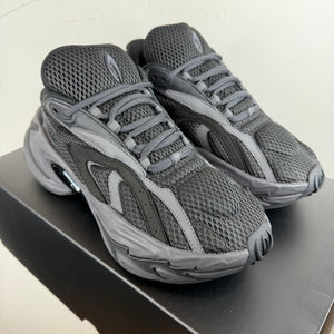 Type Various Zero Black Sneakers