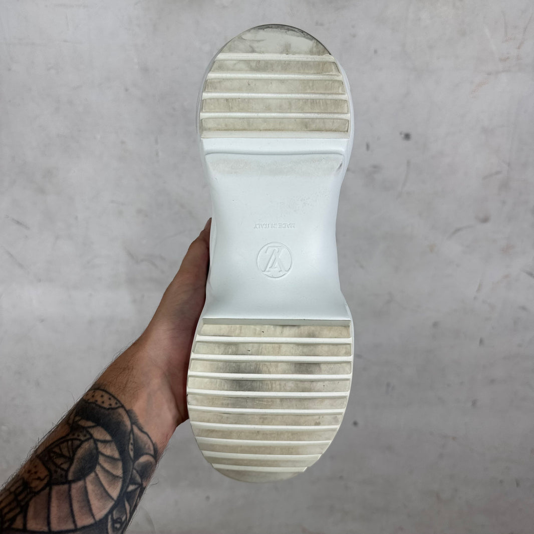 Louis Vuitton White/Monogram ArchLight