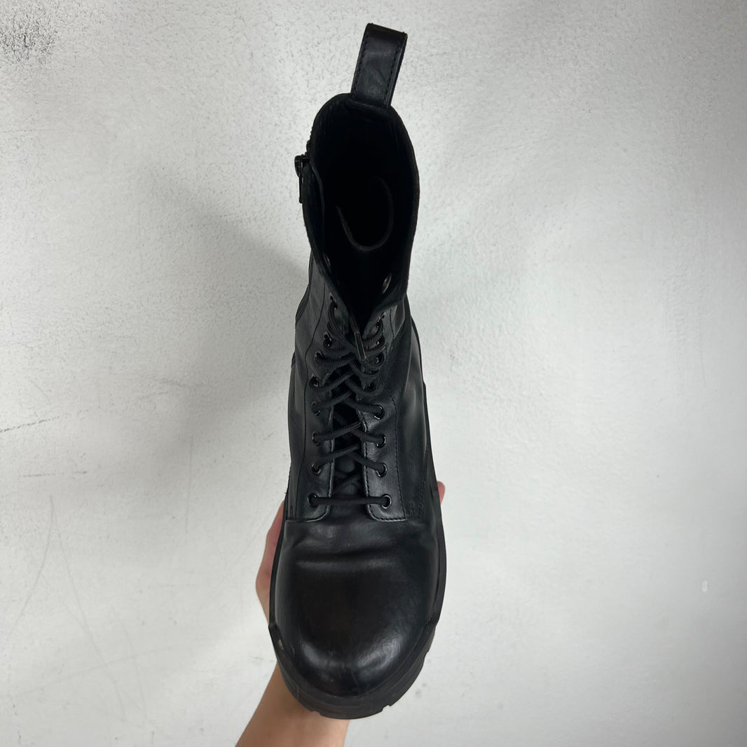 Balenciaga Bulldozer Boots