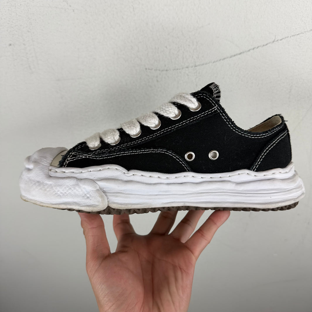 MMY Hank Sneakers