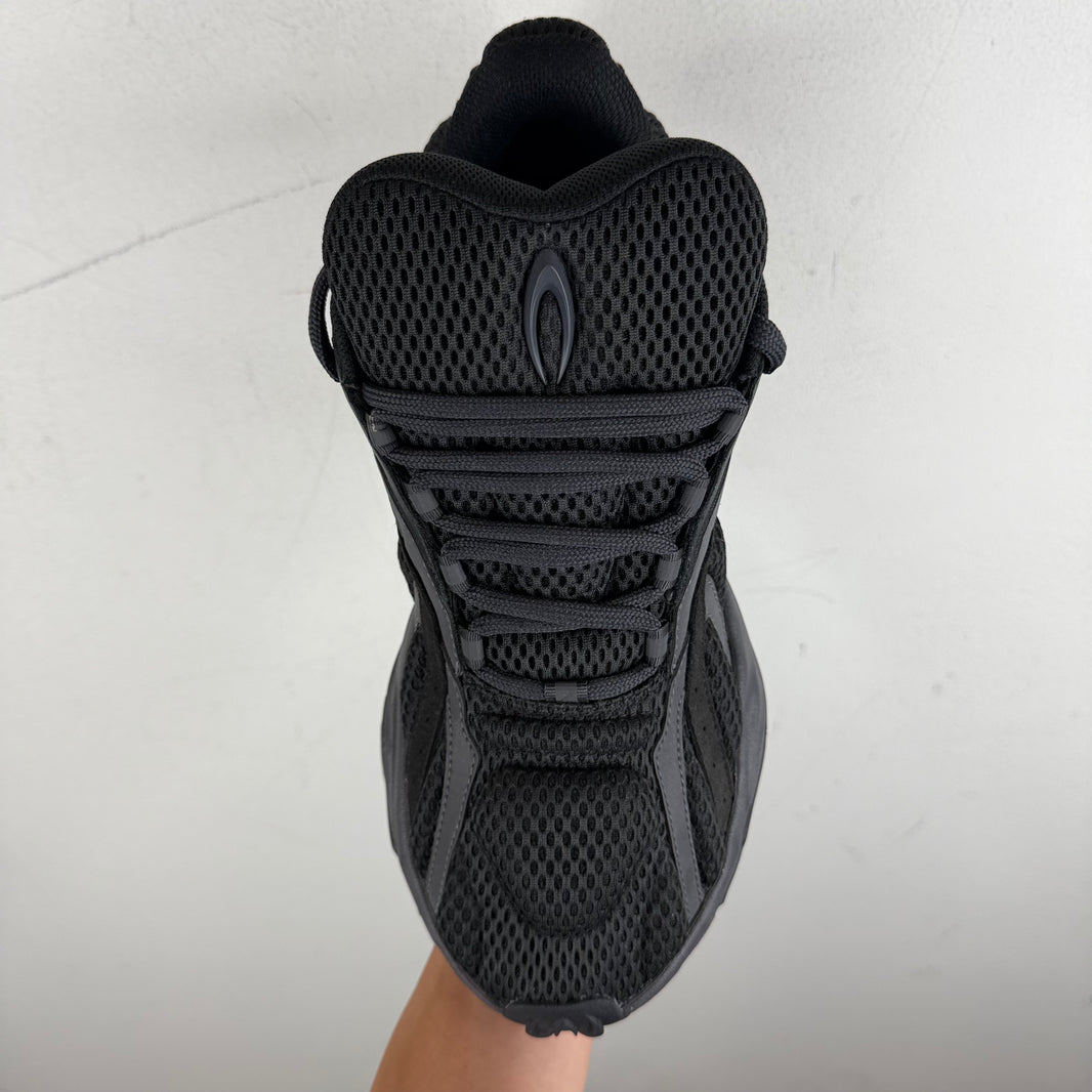 Type Various Black Zero Sneakers