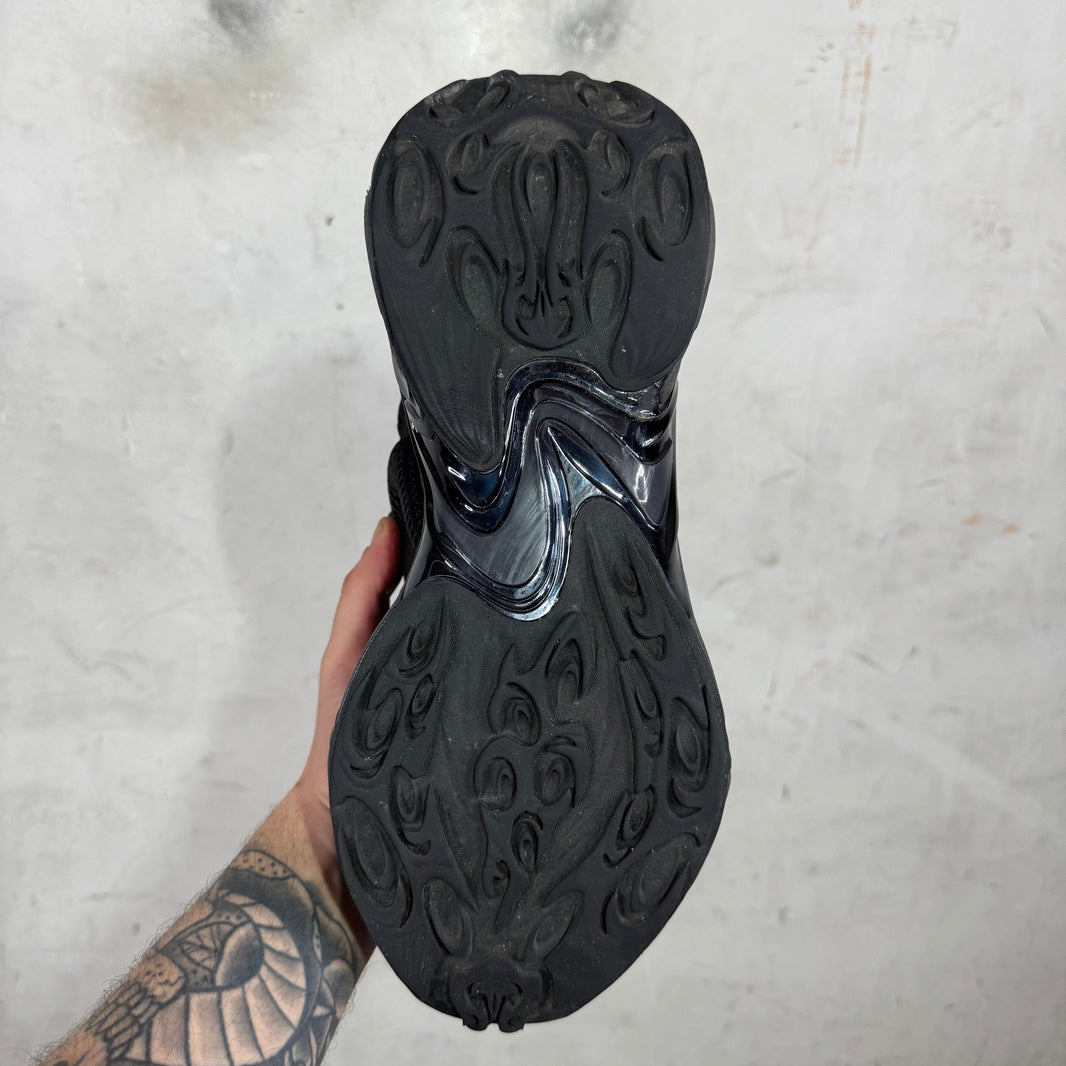 Type Various Black Zero Sneakers