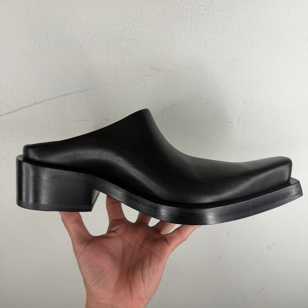 Balenciaga Santiago Mules