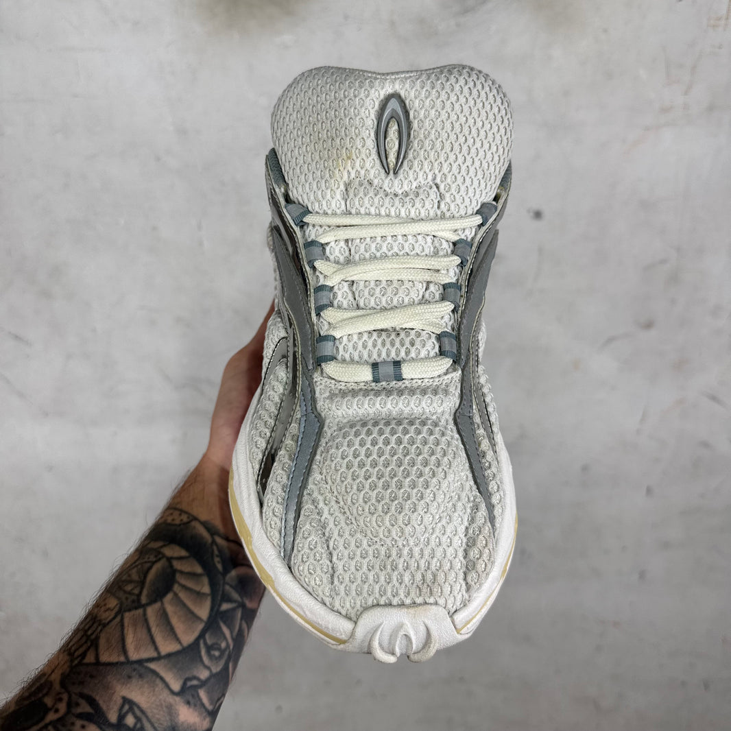 Type Various Zero White/Silver Sneaker