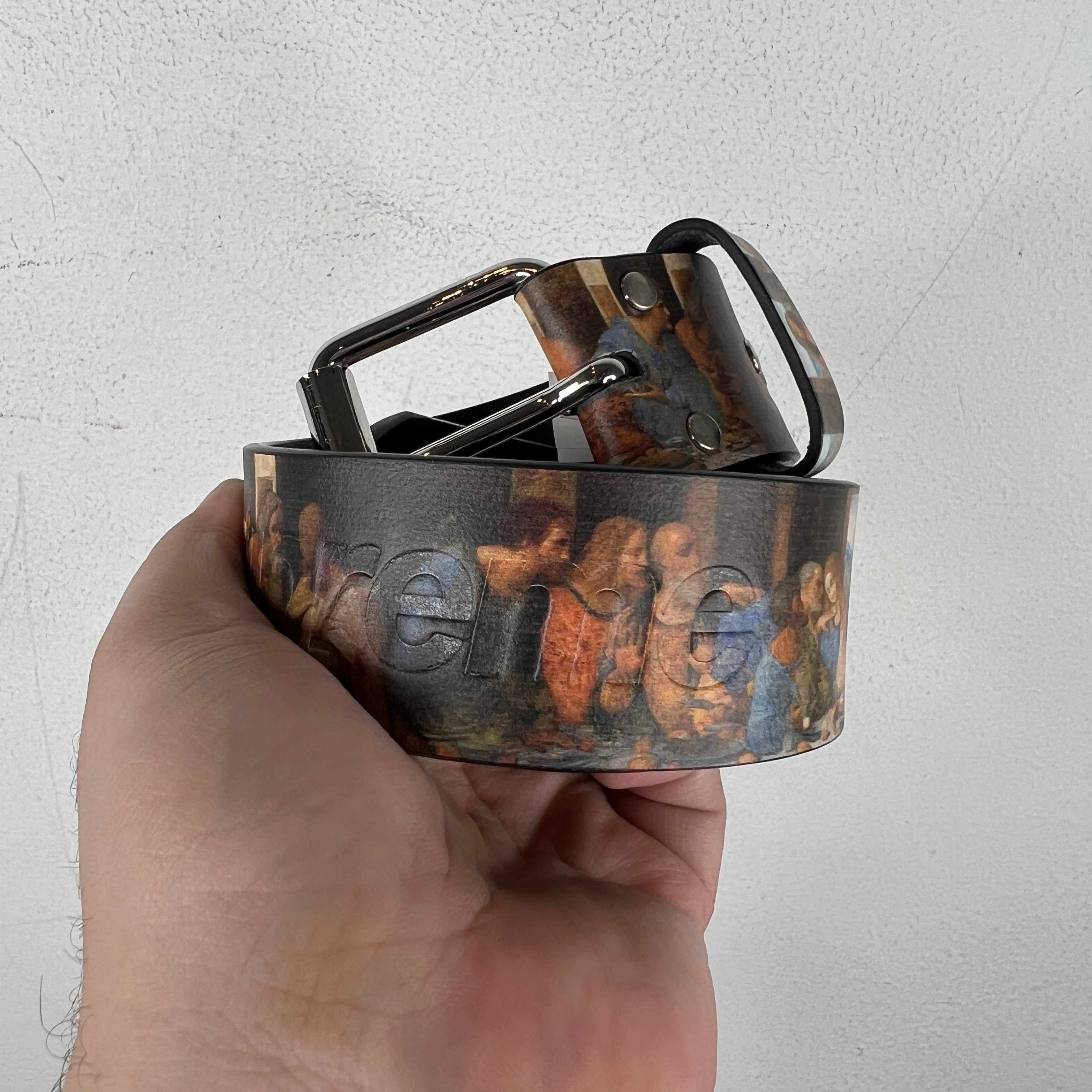 小物 Supreme Last Supper Leather Belt Supreme Last Supper Leather Belt (SS25) - $148