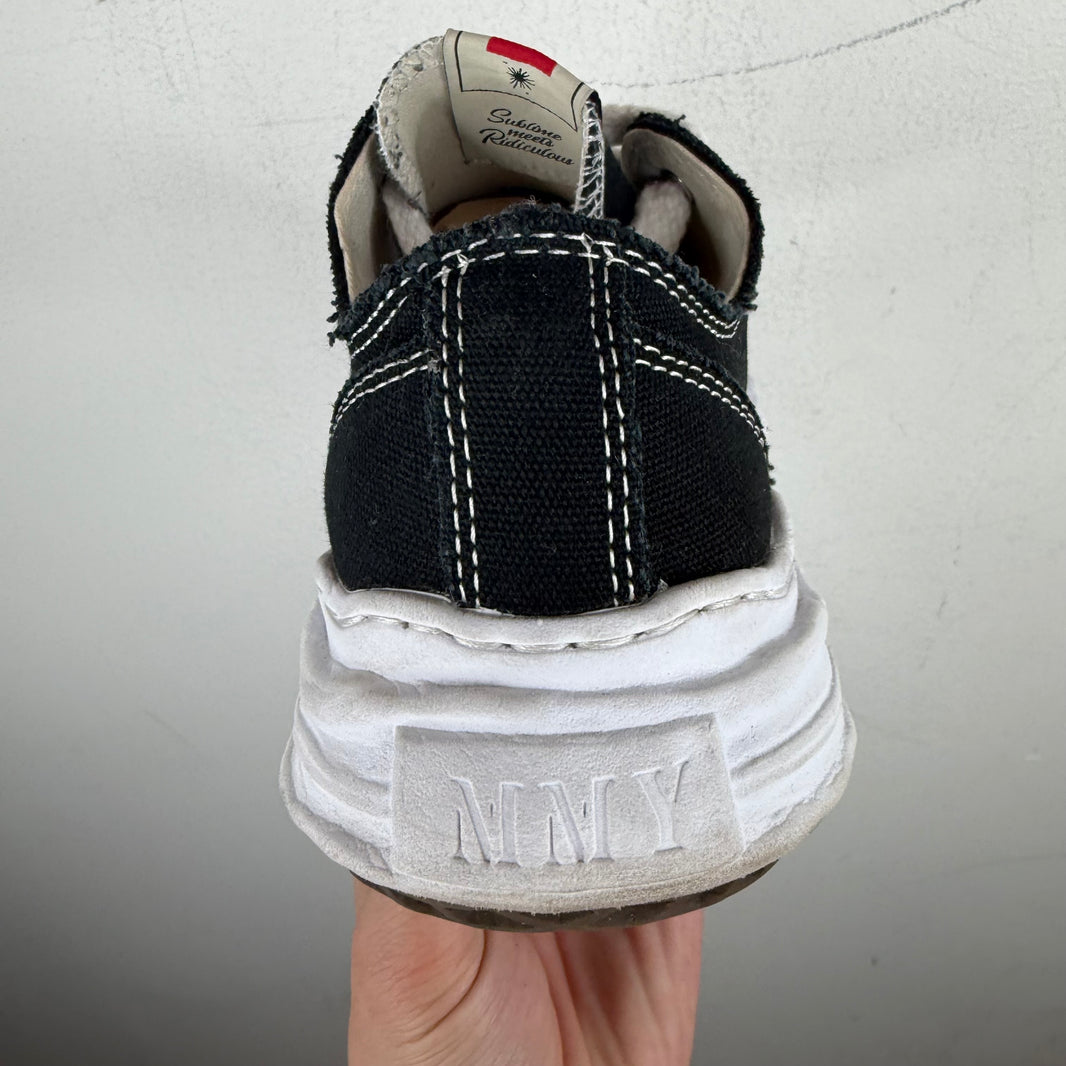 MMY Hank Sneakers
