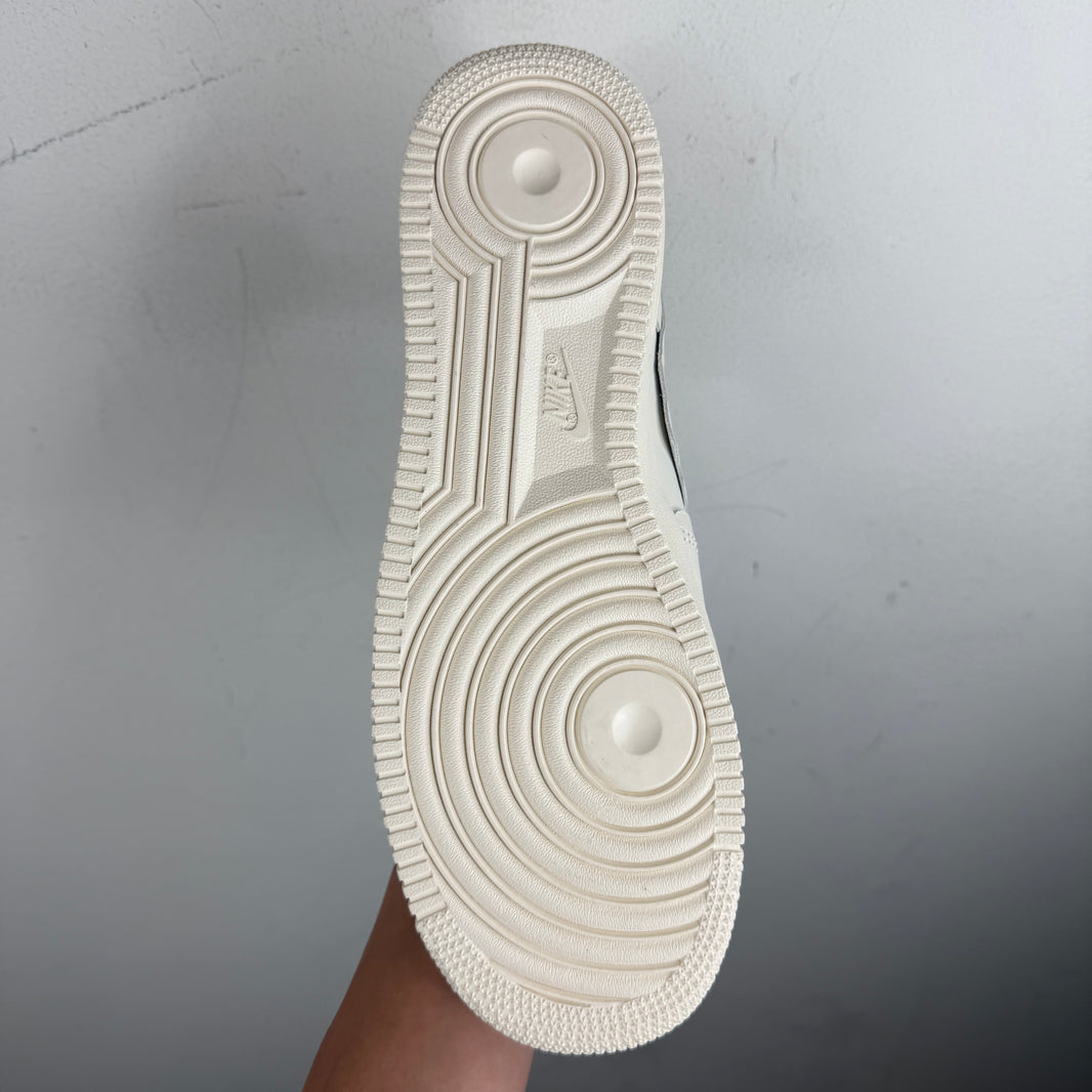 Nike CDG Air Force 1 Mid