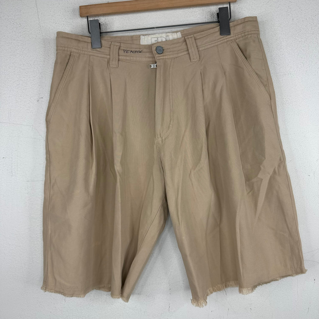 ERL Cropped Long Khaki Shorts