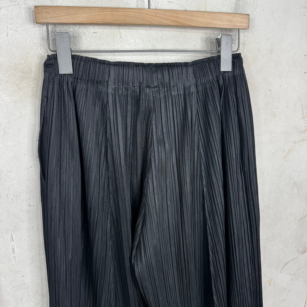 Issey Miyake Pleats Please Black Capris