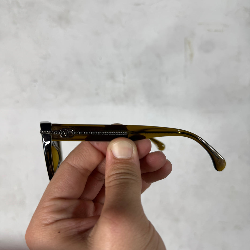Chanel 5509 Chain Detail Sunglasses