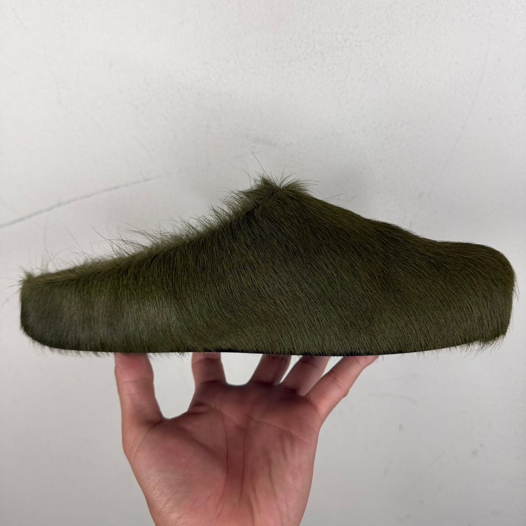 Marni Olive Fussbett Slides