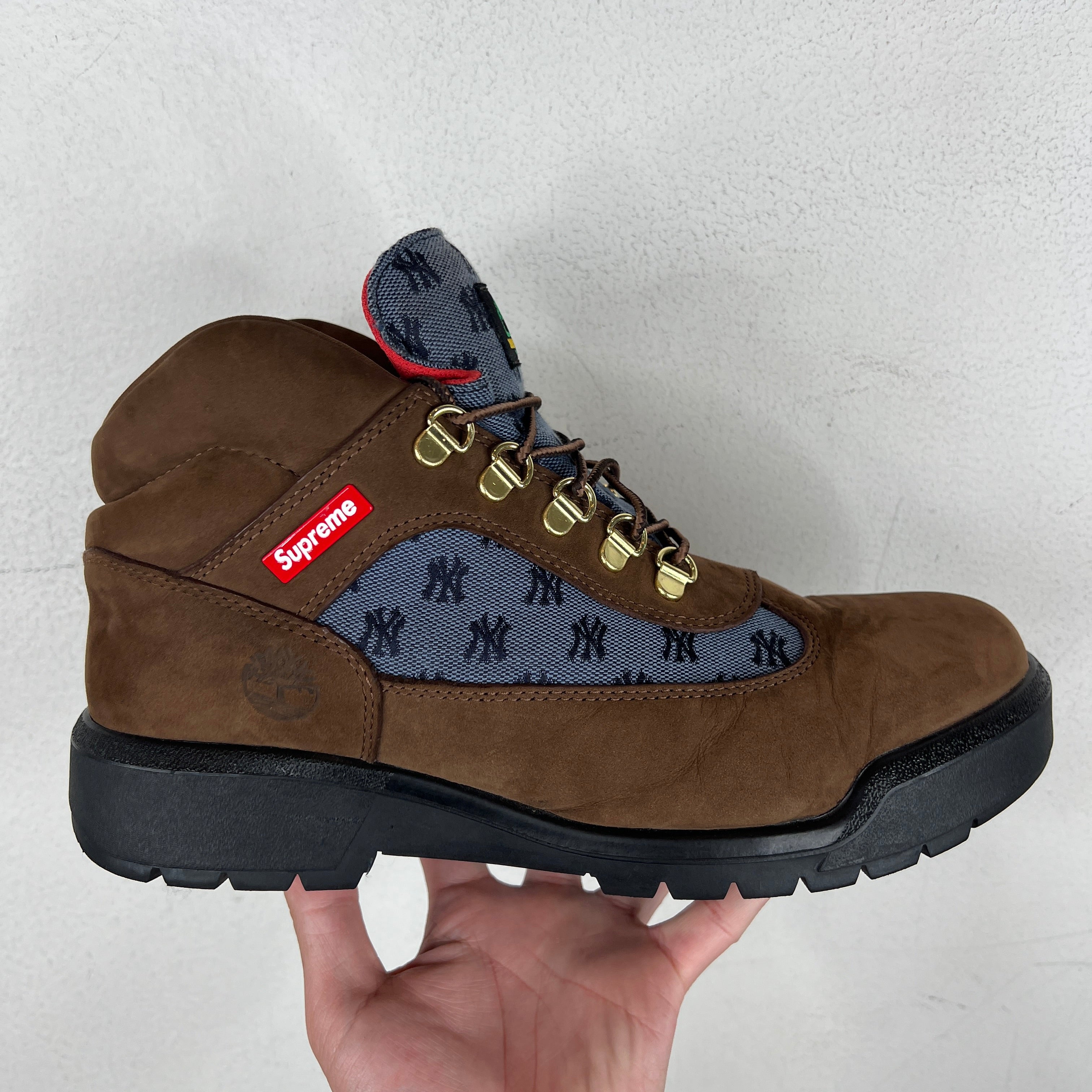 新品 Supreme Timberland Yankees Field Boot Supreme Timberland New York Yankees™ Field Boot (FW21) - $248