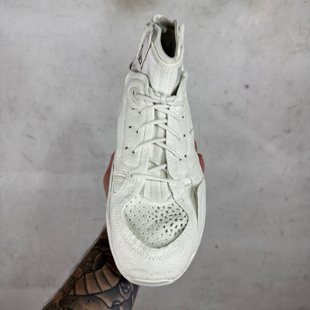 Nike x CDG White Mowabbs