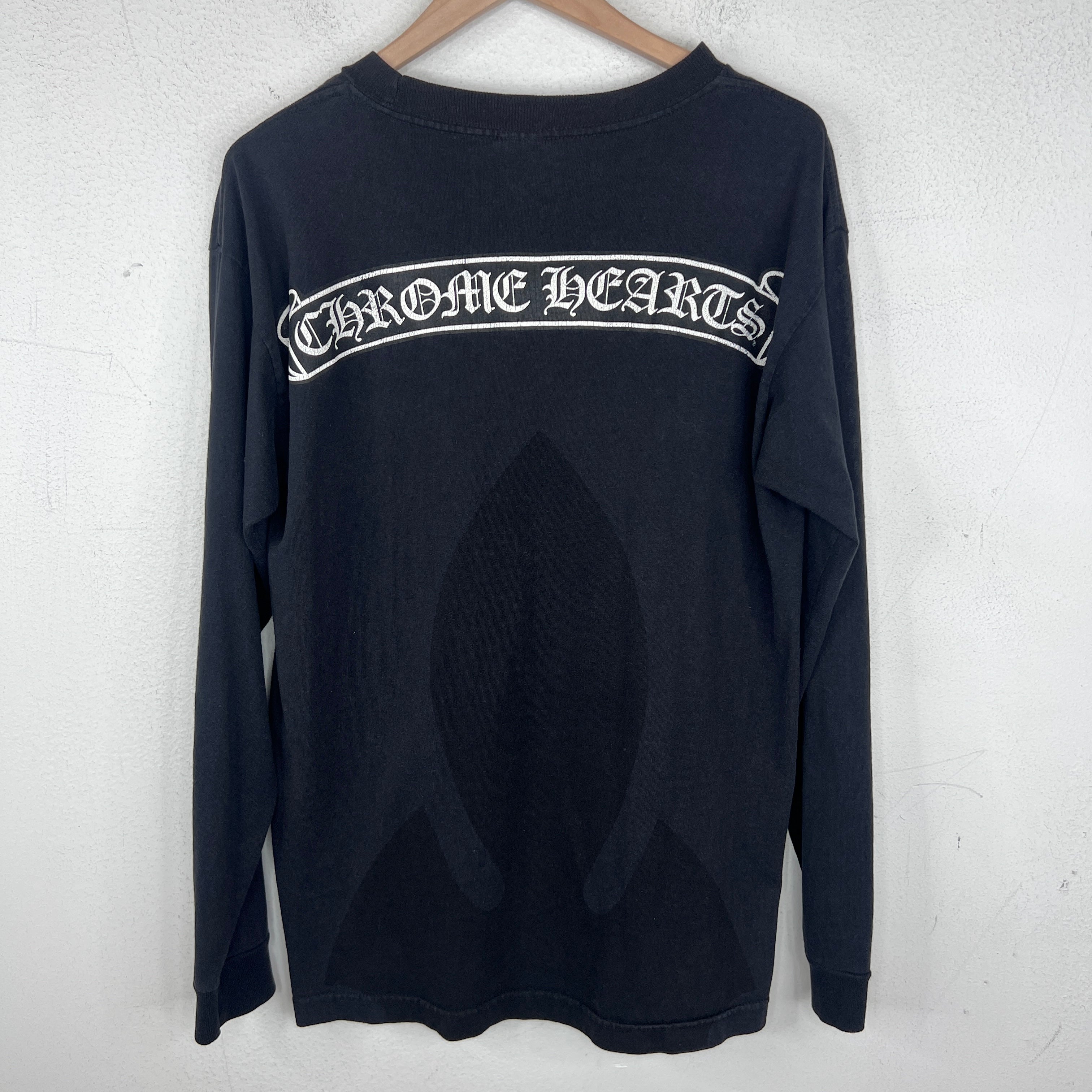 【Chrome Hearts】 Scroll Logo LS T-Shirt / 追跡付 Chrome Hearts Scroll Logo Multi Color Crosses Sleeve Tshirt