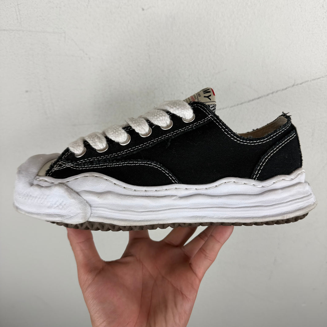 MMY Hank Sneakers