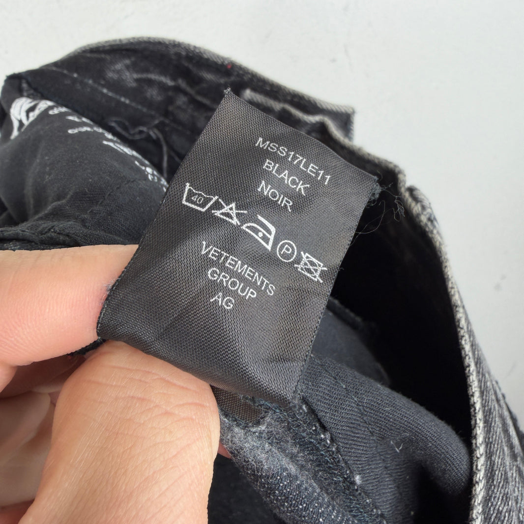 Vetements Levis Rebuilt Black Jeans