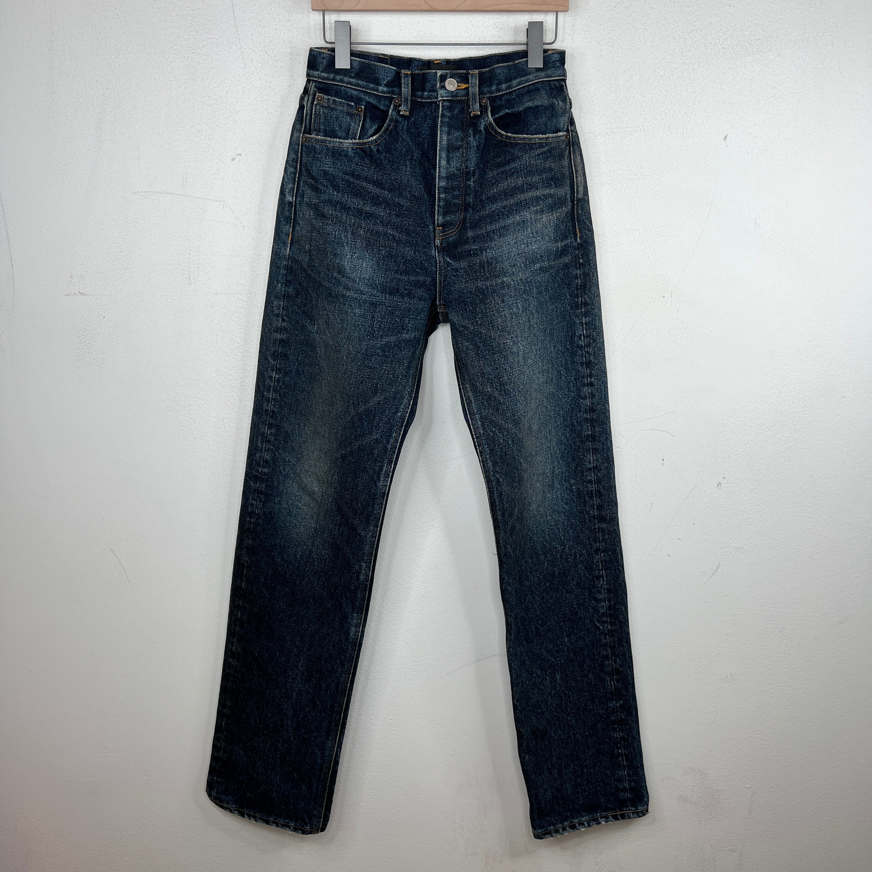 Balenciaga – www.Lukes.store