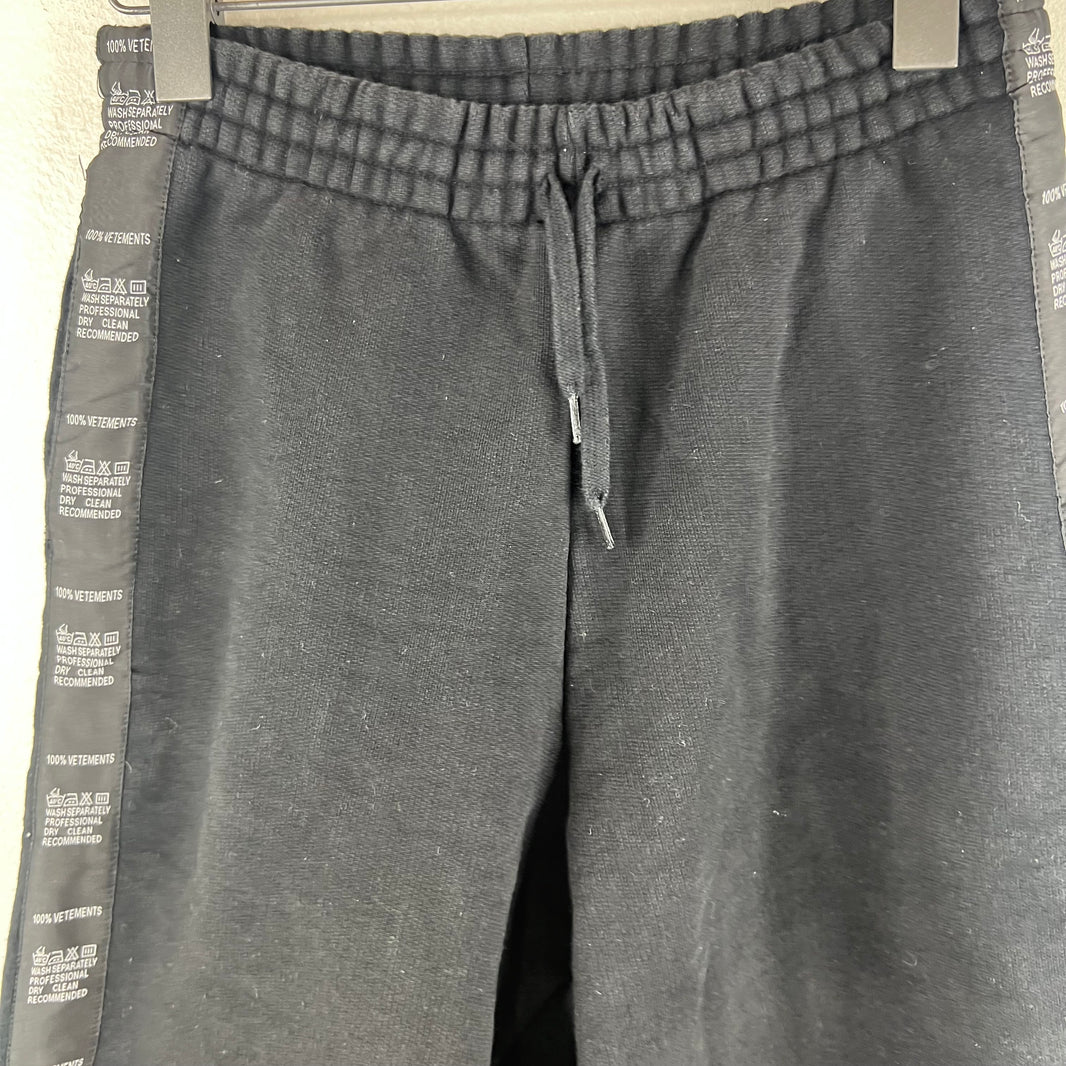 Vetements Wash Tag Shorts