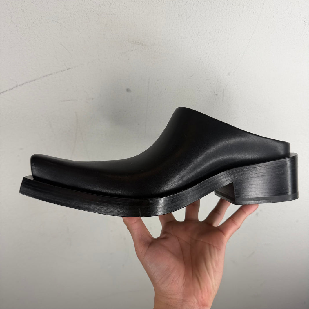 Balenciaga Santiago Mules