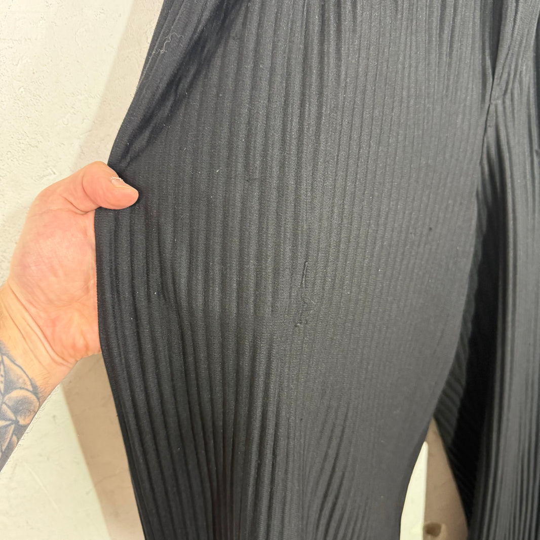 Issey Miyake Black Loose Pleates Pants