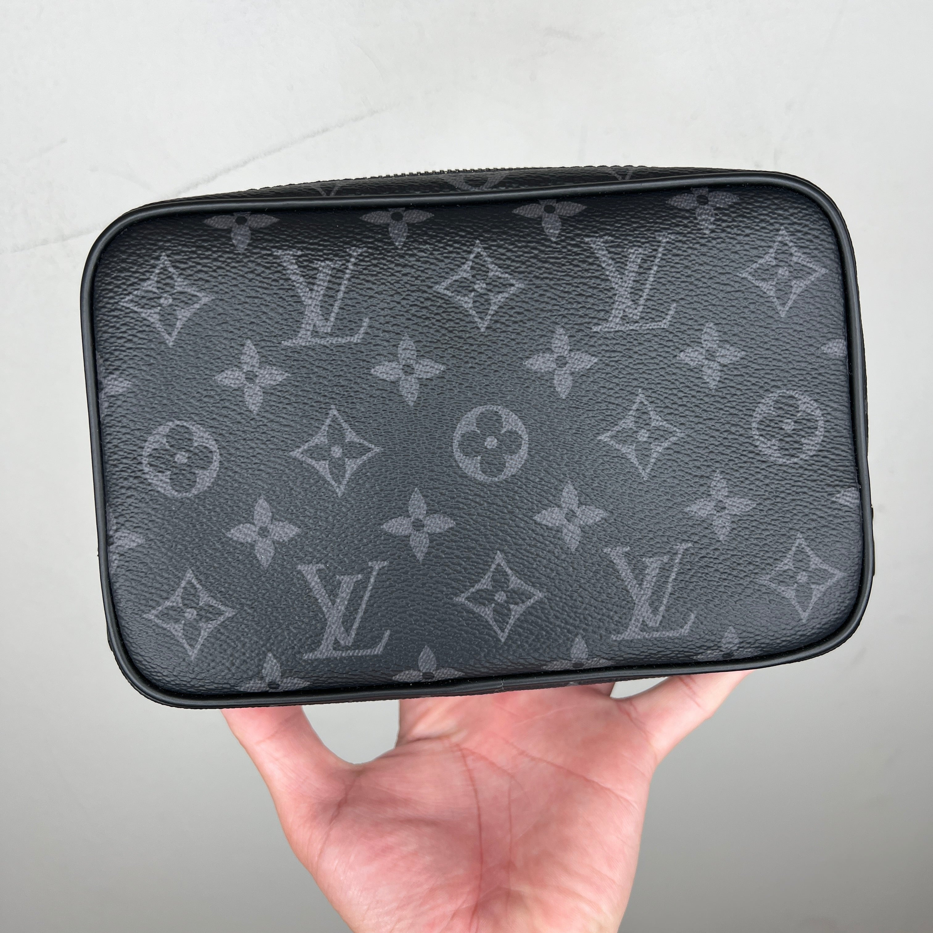 Louis Vuitton – www.Lukes.store