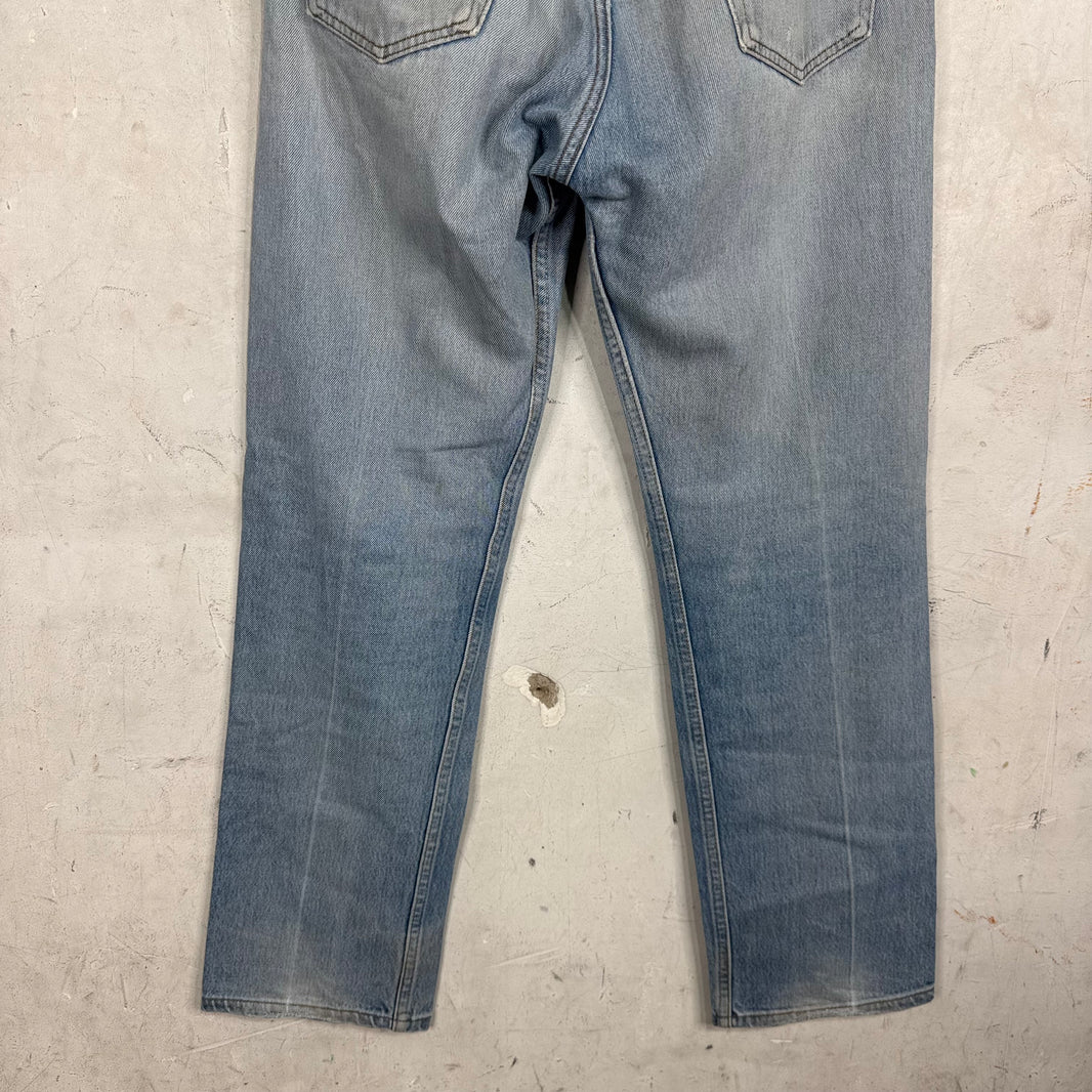 Vintage Levis 501 Lightwash Knee Rip Repair Jeans