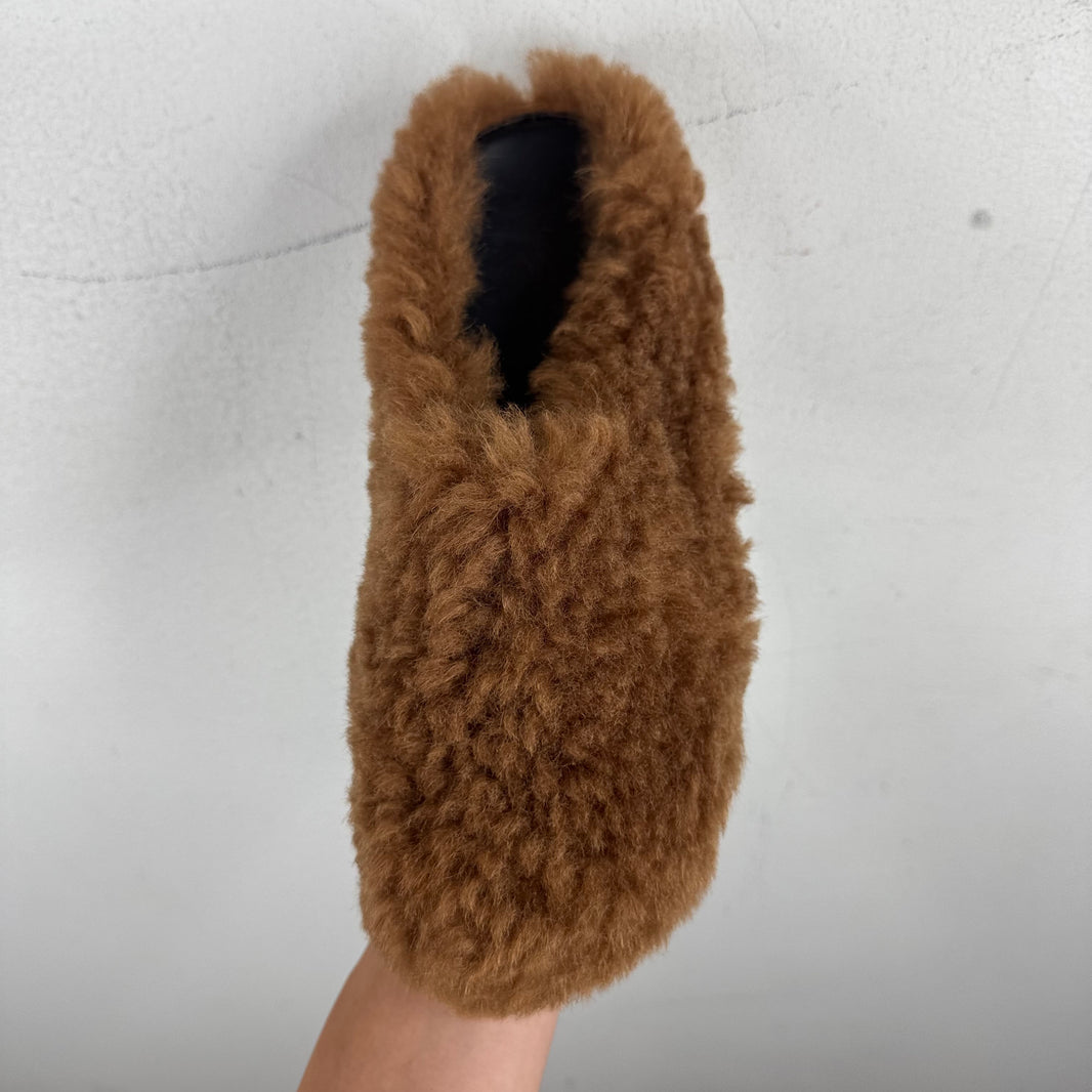 Marni Shearling Fussbett Slippers