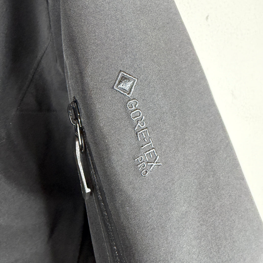 Arc'teryx Black Alpha SV Jacket