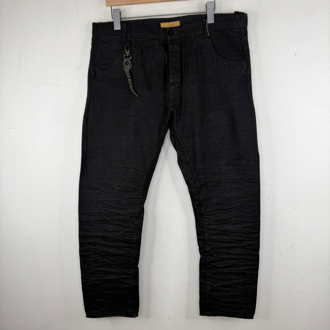 Layer0 Keychain Jeans