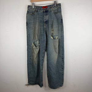 424 Distressed Baggy Jeans