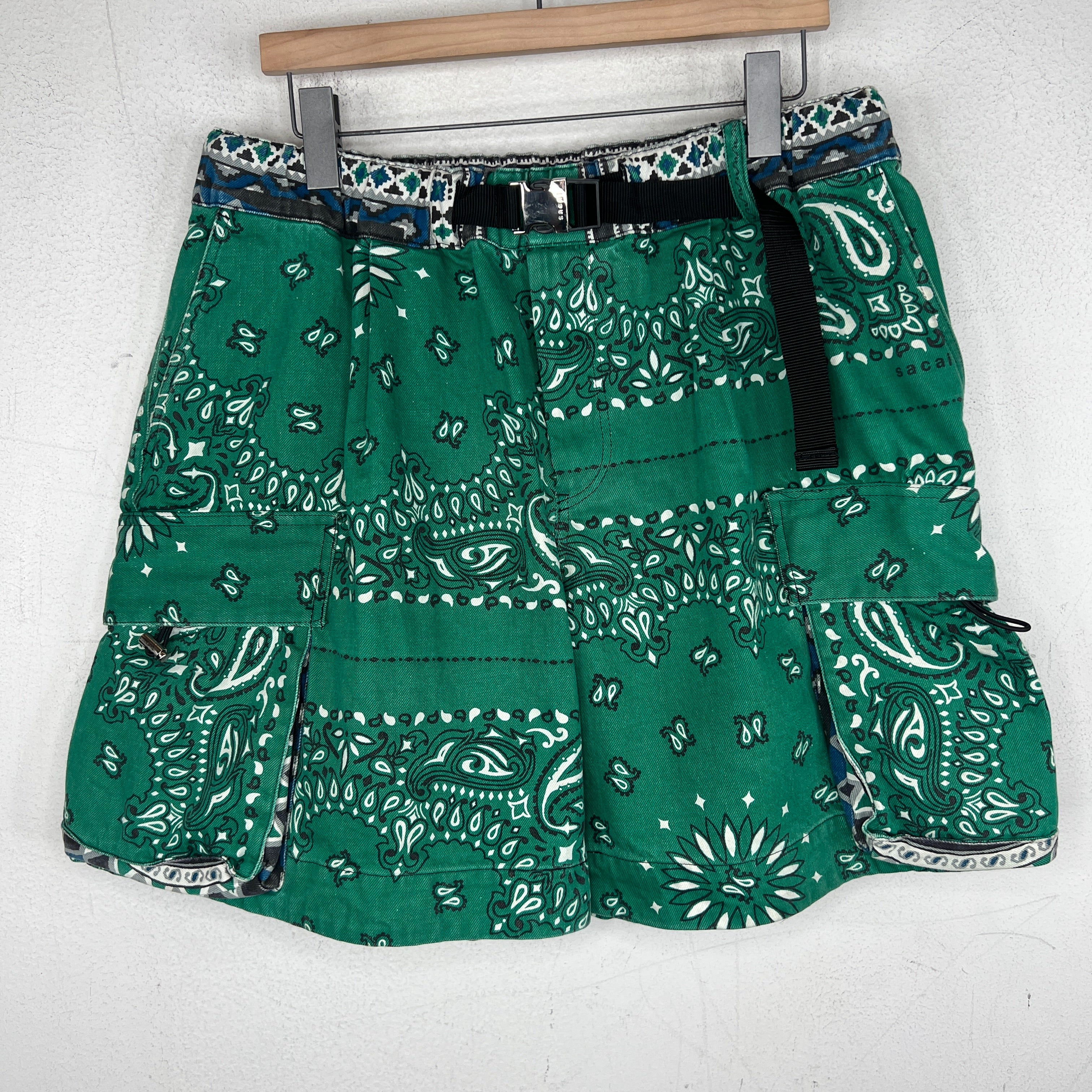 Sacai Green Paisley Belted Cargo Shorts – www.Lukes.store