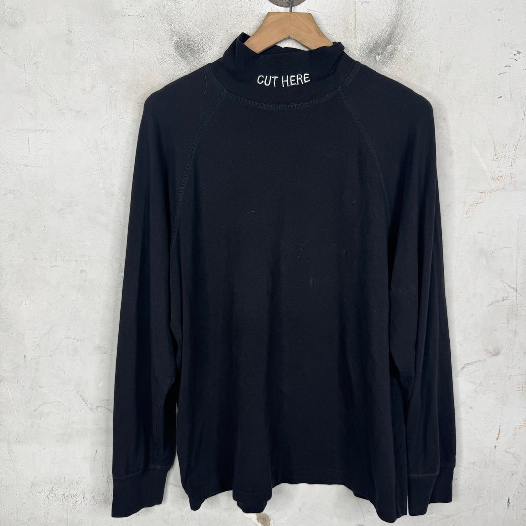 Vetememes Cut Here Mock-neck Shirt
