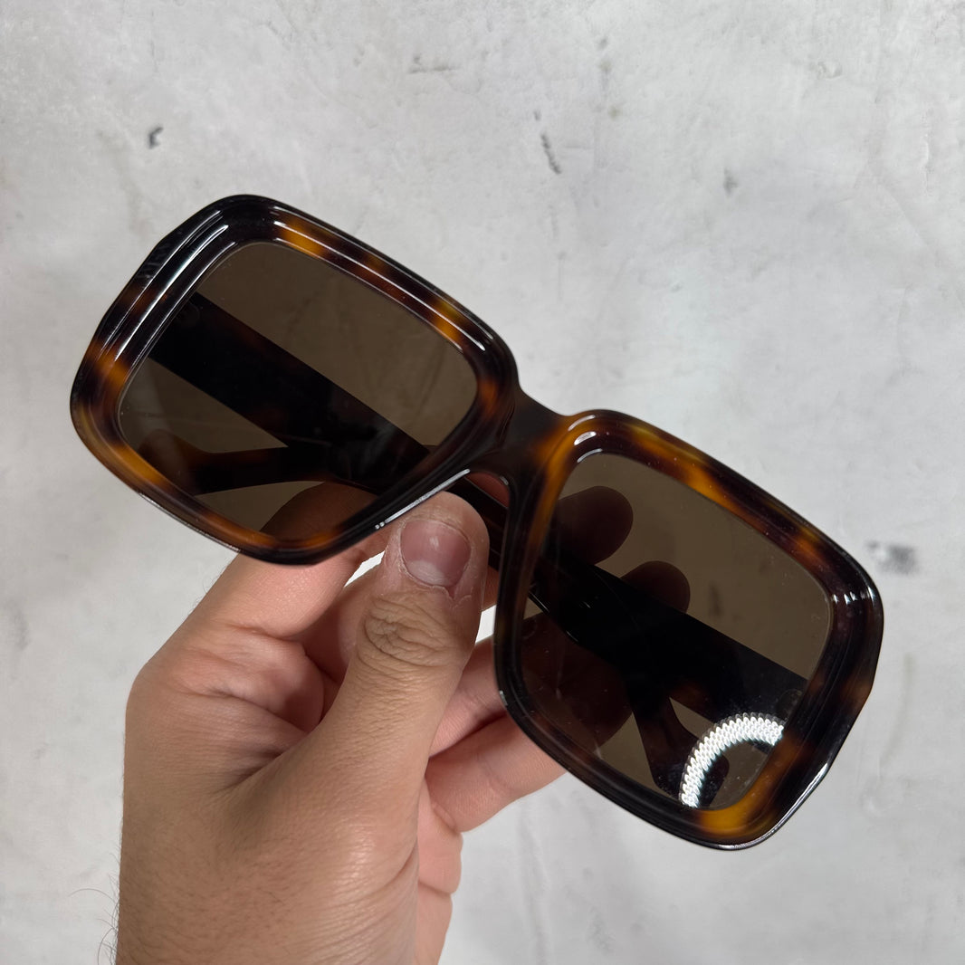 Loewe LW40071U Sunglasses