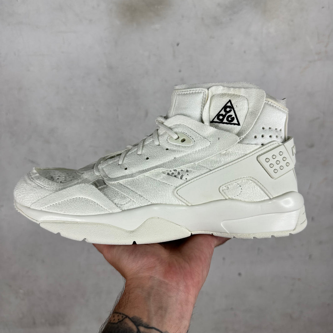 Nike x CDG White Mowabbs
