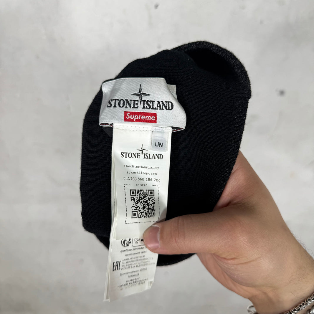 Supreme x Stone Island Reflective Beanie