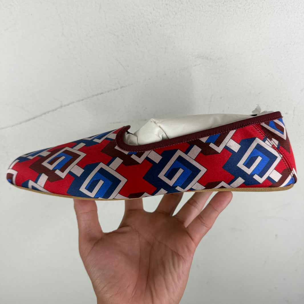 Gucci Voyage Geometric G Slippers