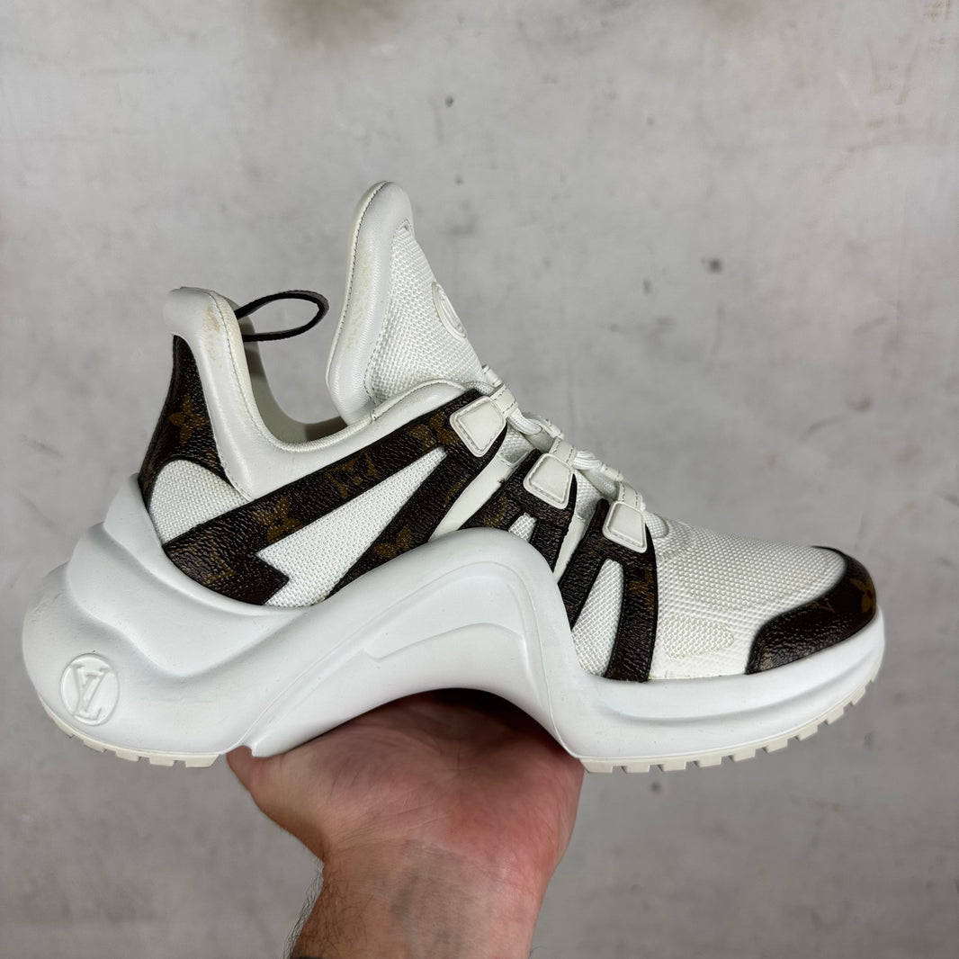 Louis Vuitton White/Monogram ArchLight