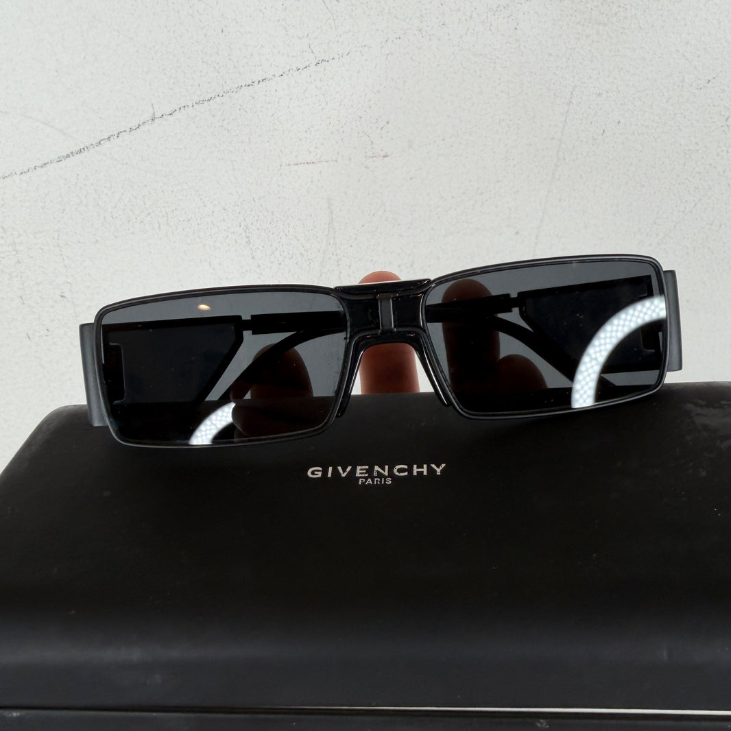 Givenchy GV7165/S Sunglasses
