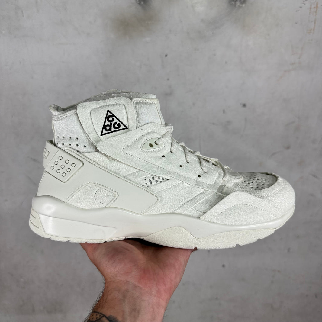Nike x CDG White Mowabbs