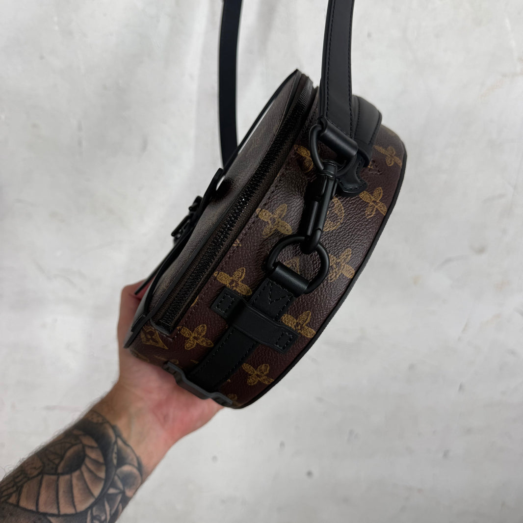 Louis Vuitton Monogram N7 Wheel Bag