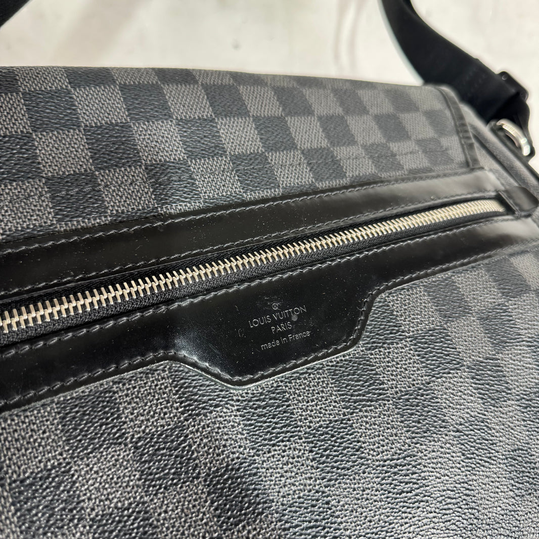 Louis Vuitton Black Damier Daniel Messenger Bag