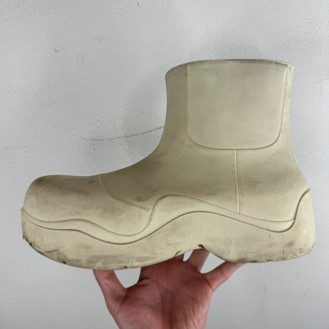 Bottega Veneta White Puddle Boots