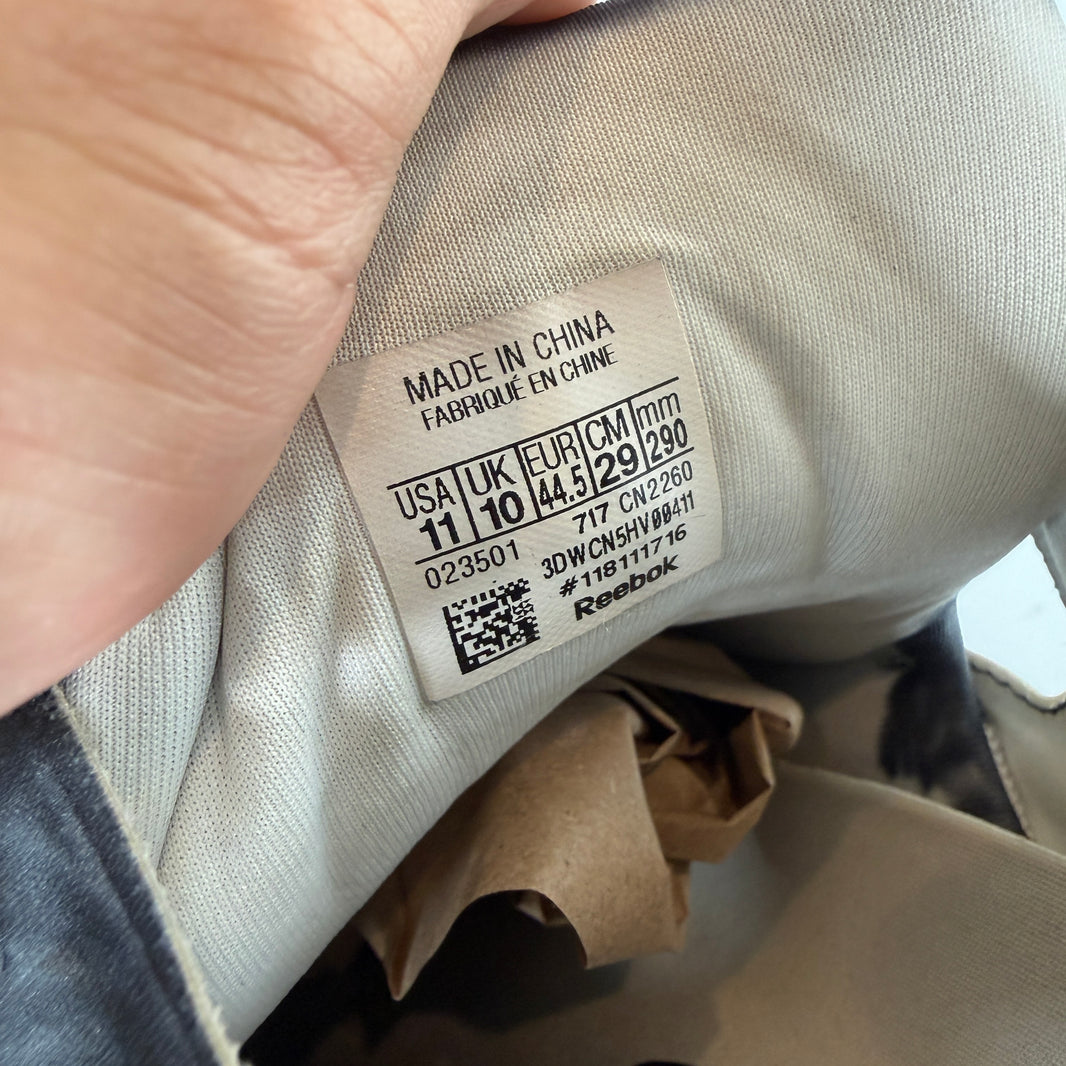 Vetements Reebok Pump Sneakers